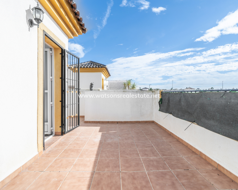 Venta - Chalet Independiente - Urb. El Oasis - La Marina