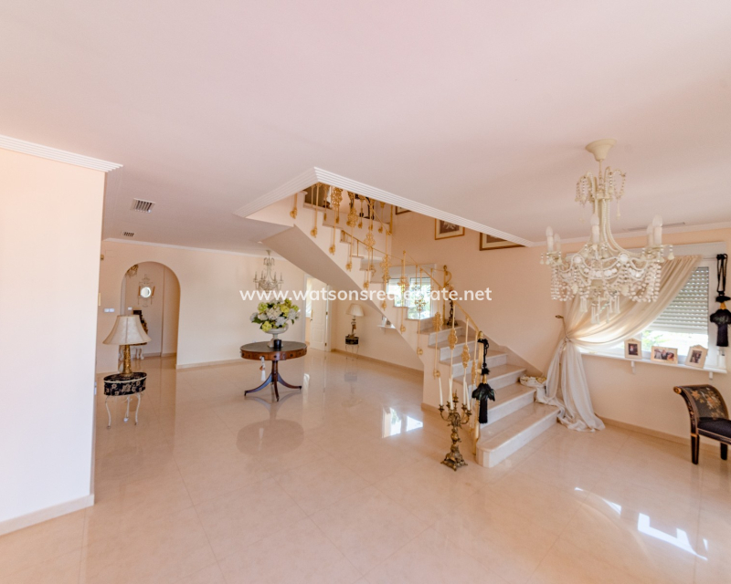 Venta - Chalet Independiente - Urb. La Escuera