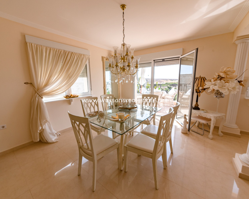 Venta - Chalet Independiente - Urb. La Escuera