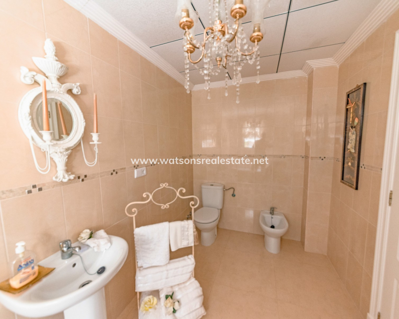 Venta - Chalet Independiente - Urb. La Escuera