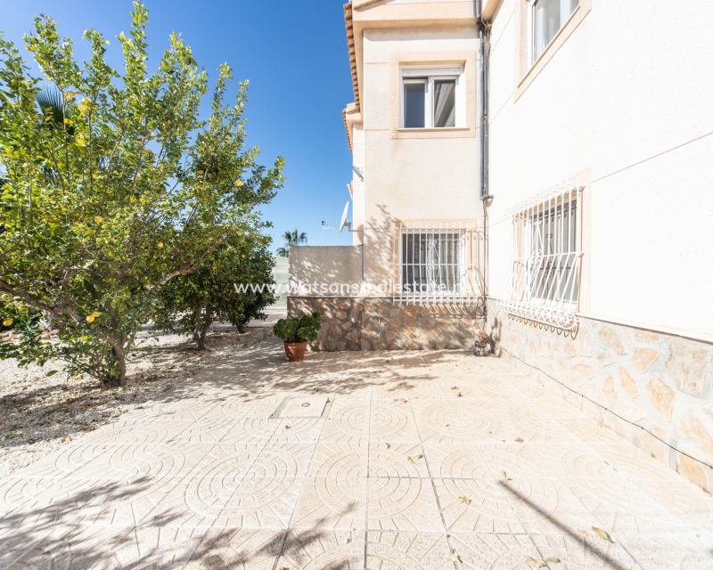 Venta - Chalet Independiente - Urb. La Escuera