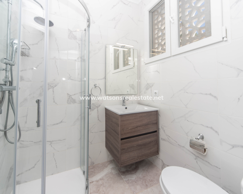 Venta - Chalet Independiente - Urb. La Escuera