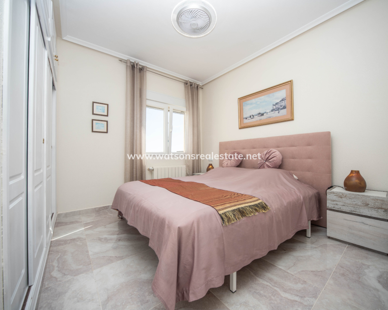 Venta - Chalet Independiente - Urb. La Escuera
