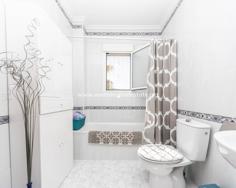 Venta - Chalet Independiente - Urb. La Escuera
