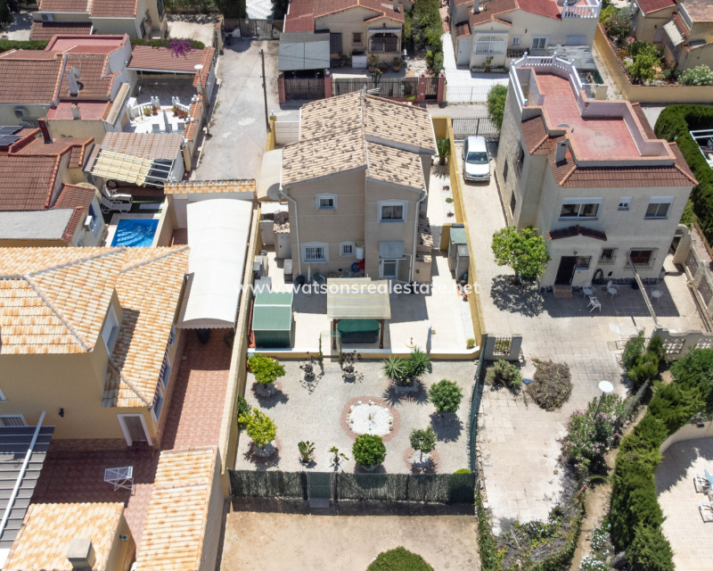 Venta - Chalet Independiente - Urb. La Marina