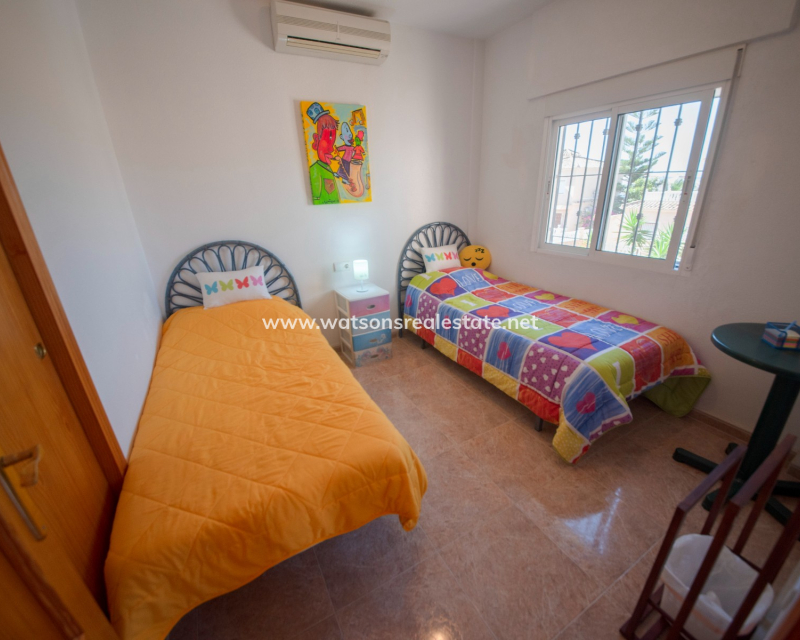 Venta - Chalet Independiente - Urb. La Marina
