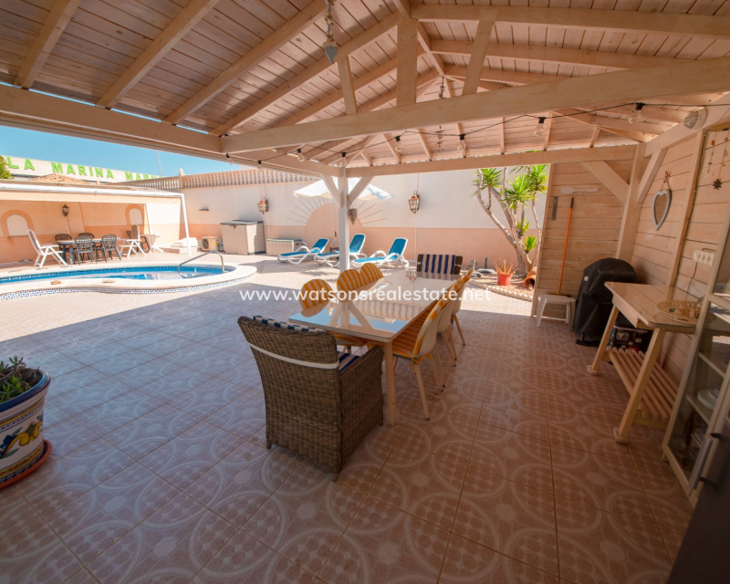 Venta - Chalet Independiente - Urb. La Marina
