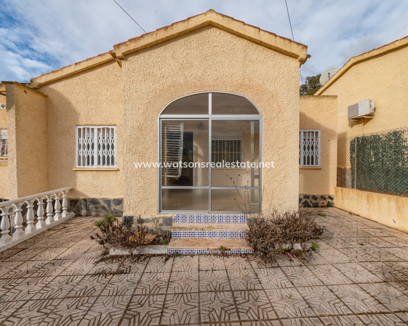 Venta - Chalet Independiente - Urb. La Marina