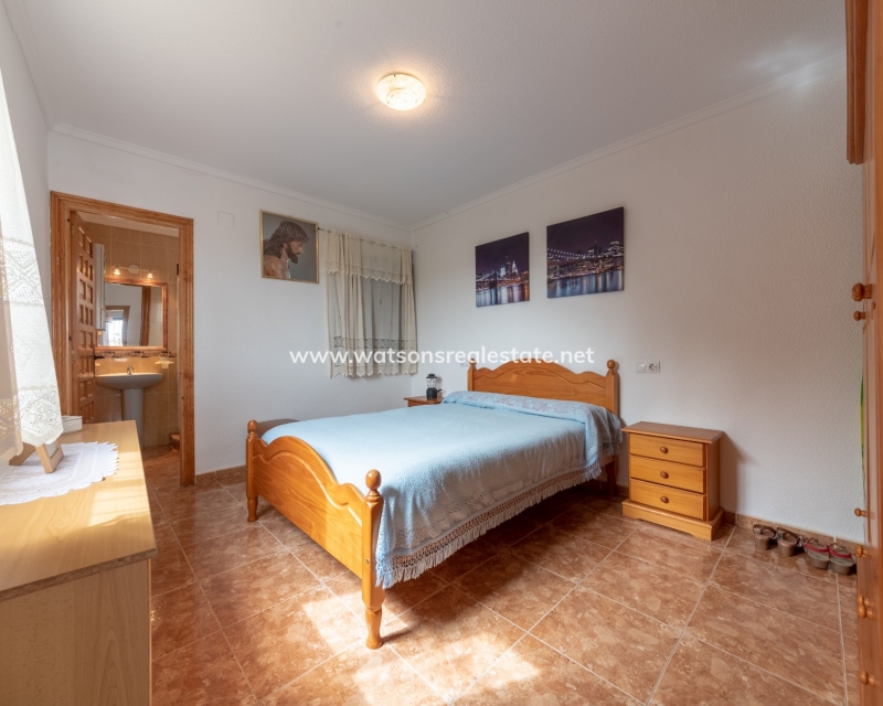 Venta - Chalet Independiente - Urb. La Marina