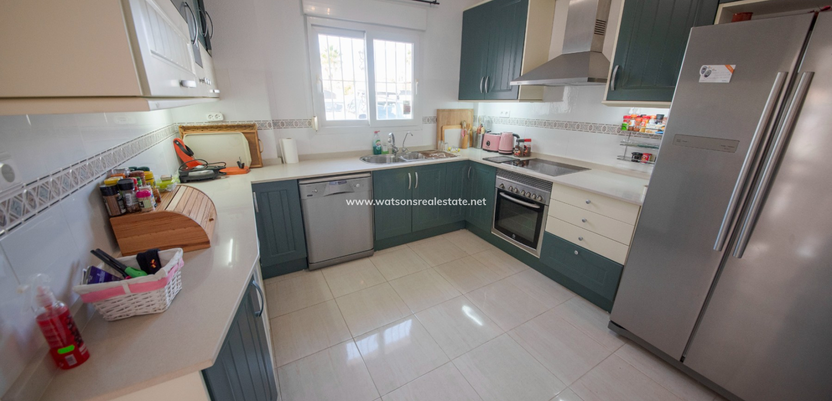 Venta - Chalet Independiente - Urb. La Marina