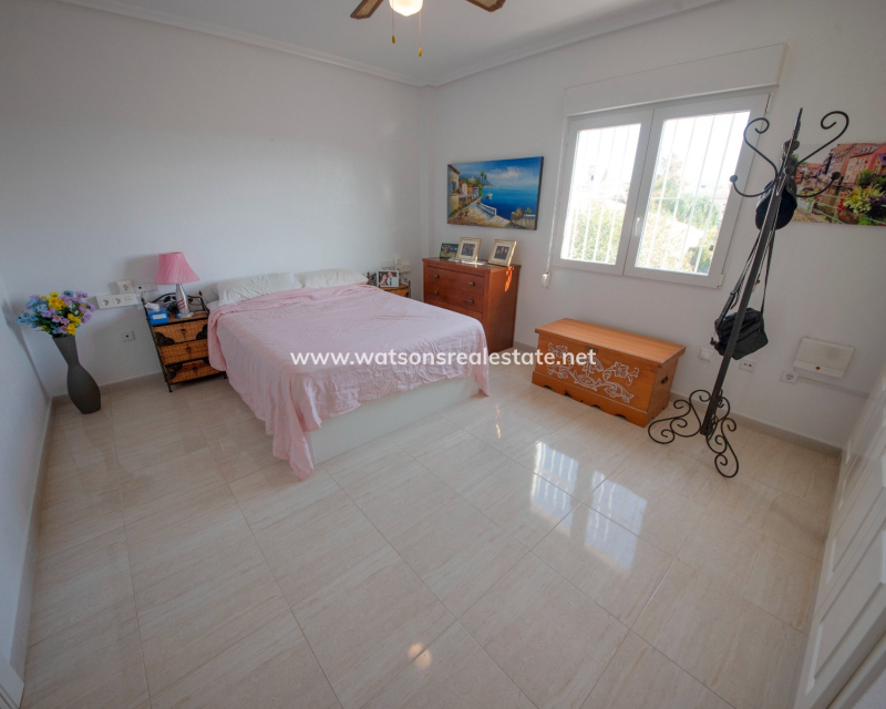 Venta - Chalet Independiente - Urb. La Marina