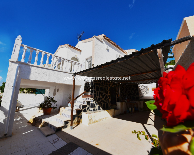Venta - Chalet Independiente - Urb. La Marina