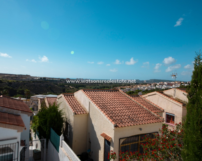 Venta - Chalet Independiente - Urb. La Marina