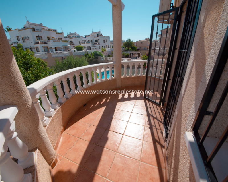 Venta - Chalet Independiente - Urb. La Marina