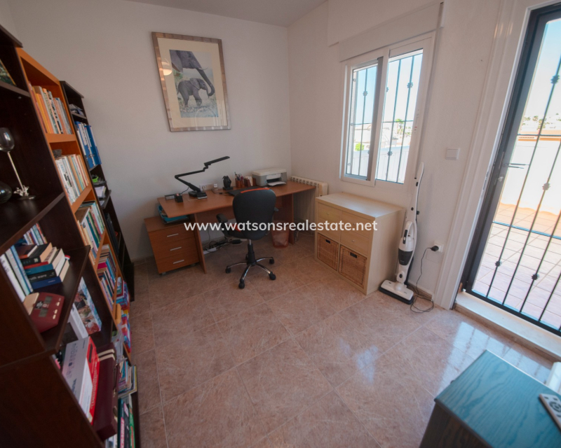 Venta - Chalet Independiente - Urb. La Marina