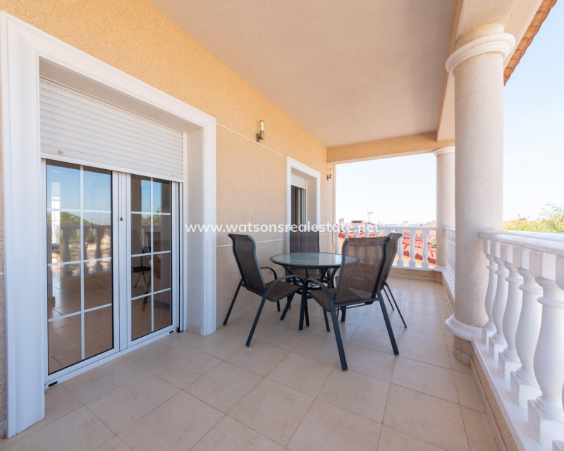 Venta - Chalet Independiente - Urb. La Marina
