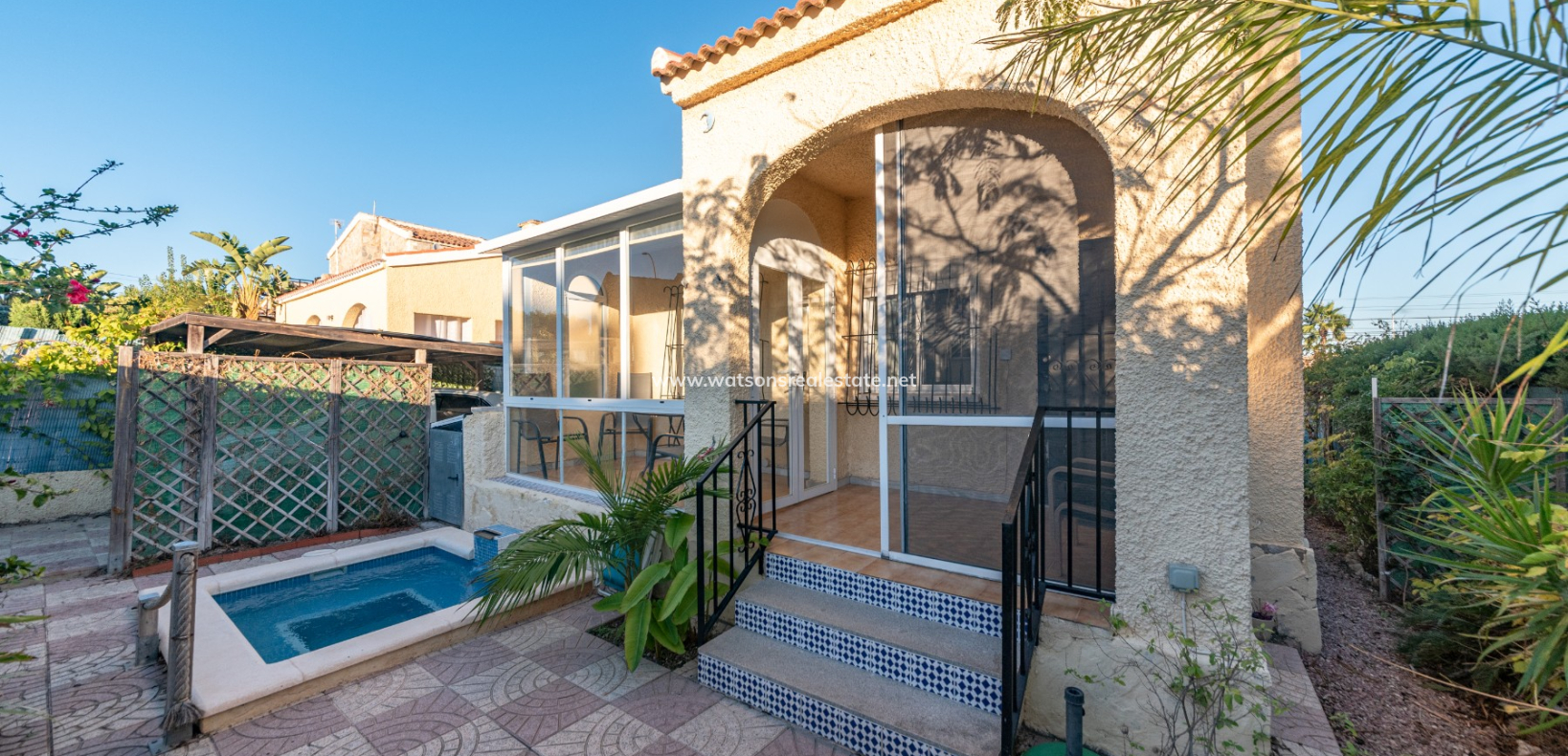 Venta - Chalet Independiente - Urb. La Marina