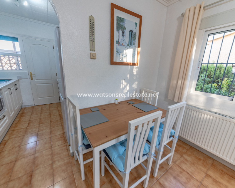 Venta - Chalet Independiente - Urb. La Marina