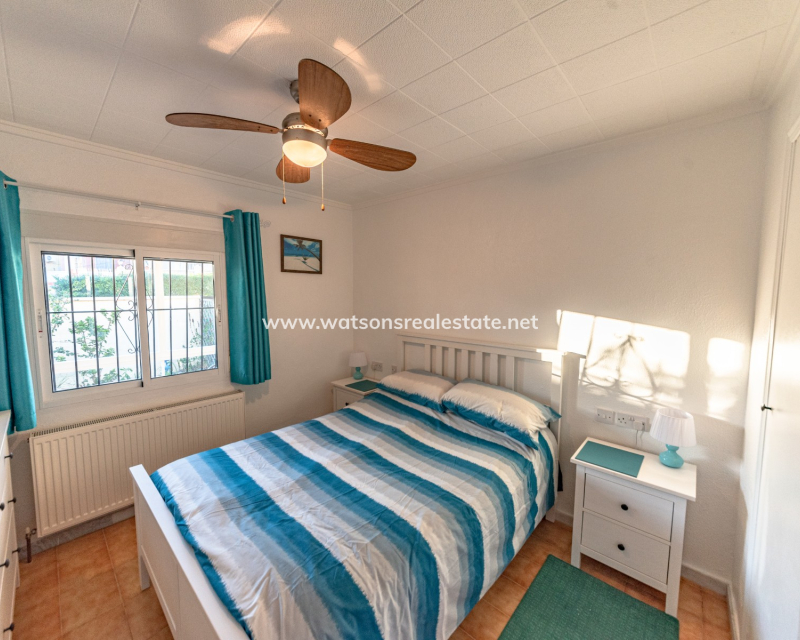 Venta - Chalet Independiente - Urb. La Marina
