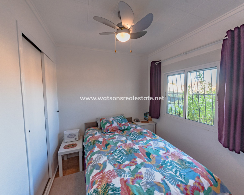 Venta - Chalet Independiente - Urb. La Marina