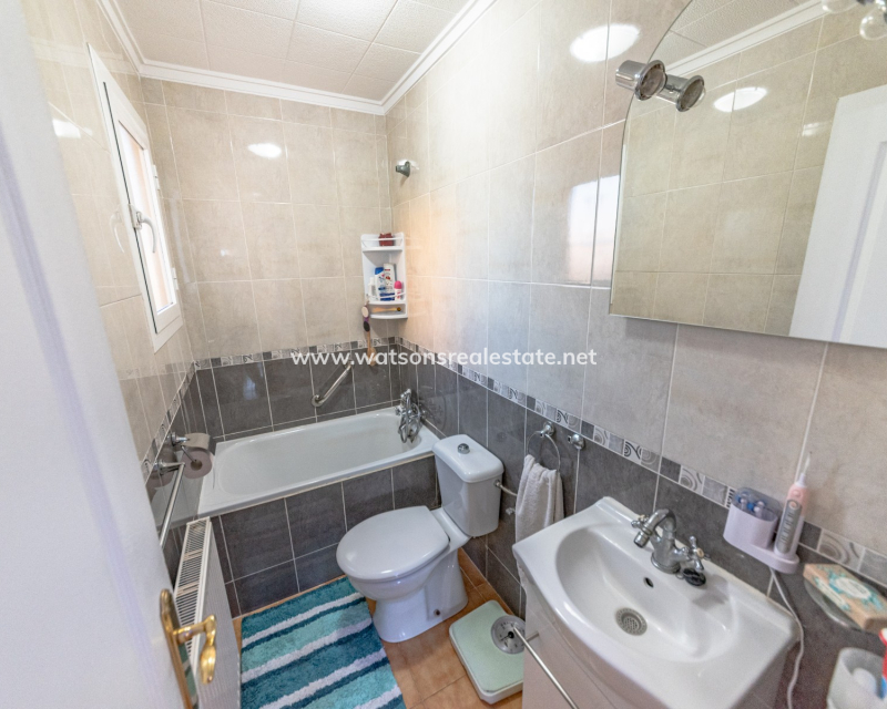 Venta - Chalet Independiente - Urb. La Marina
