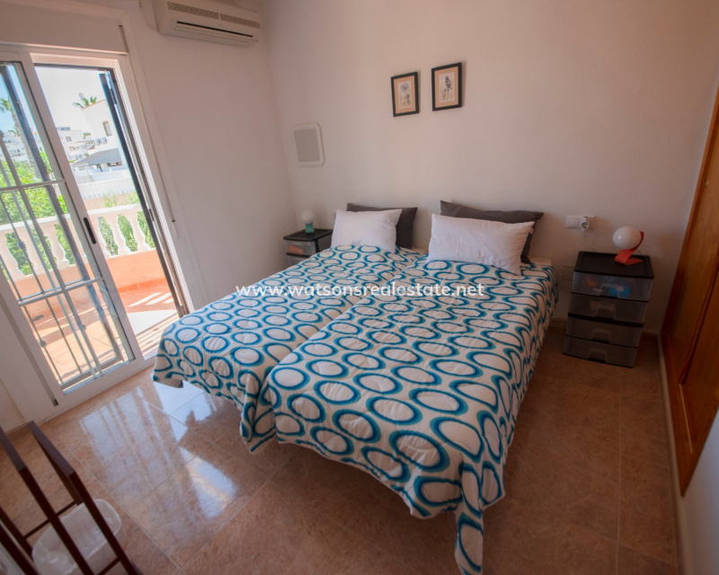 Venta - Chalet Independiente - Urb. La Marina