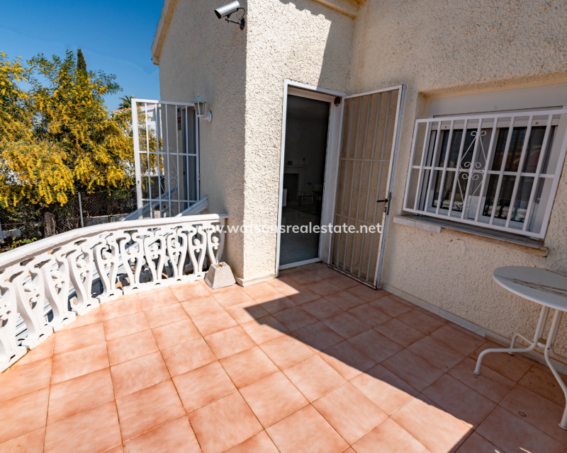 Venta - Chalet Independiente - Urb. La Marina