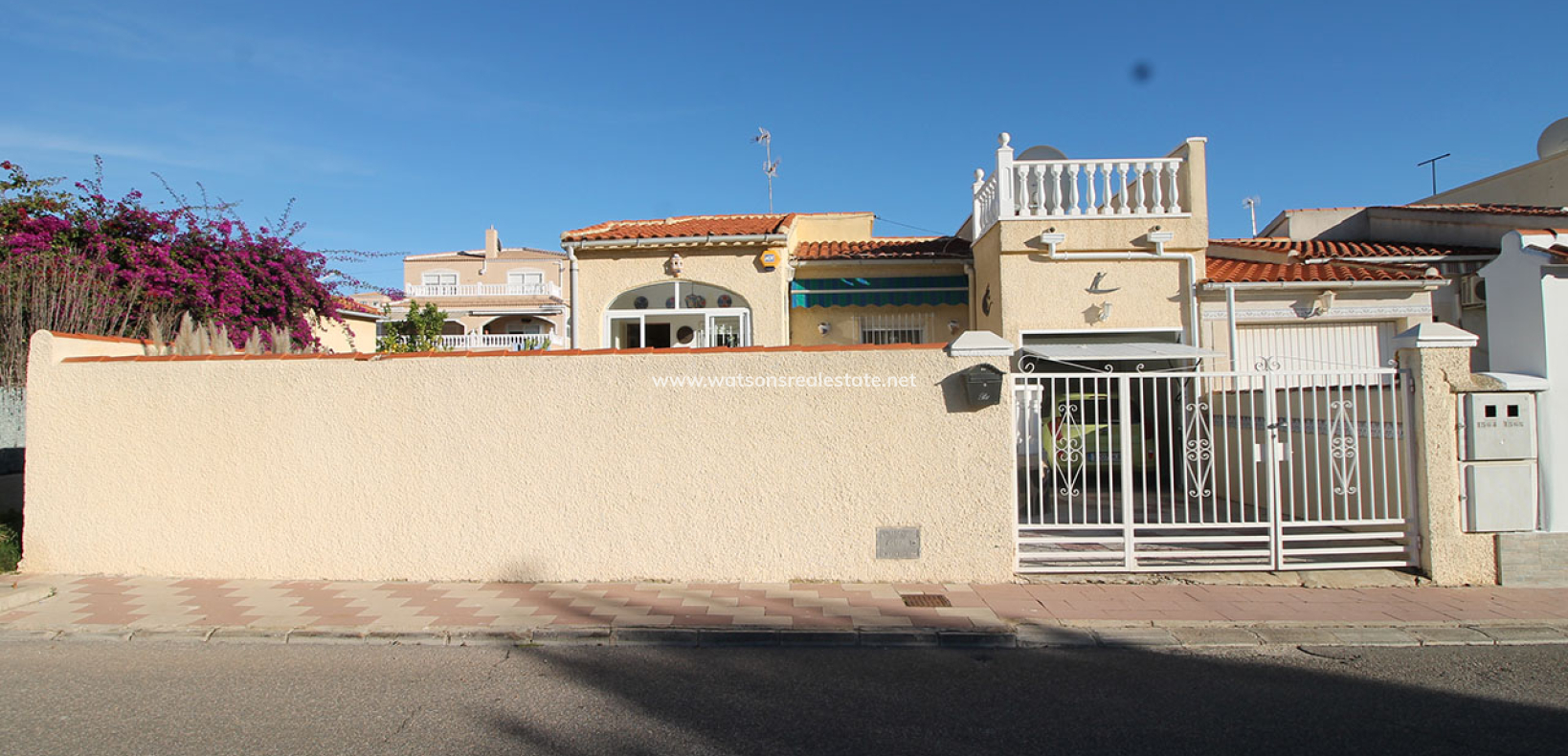 Venta - Chalet Independiente - Urb. La Marina