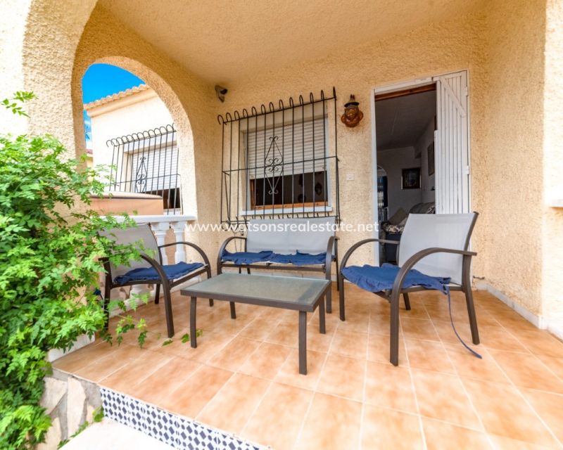Venta - Chalet Independiente - Urb. La Marina