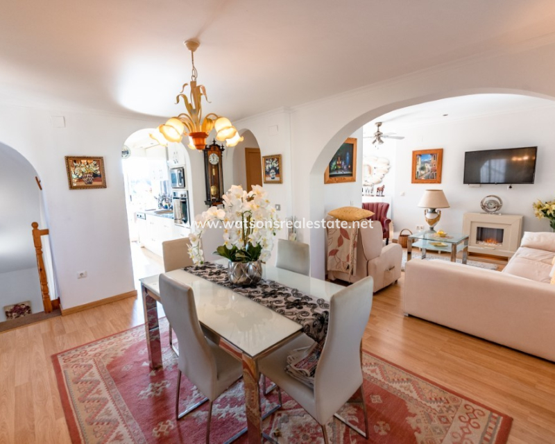 Venta - Chalet Independiente - Urb. La Marina