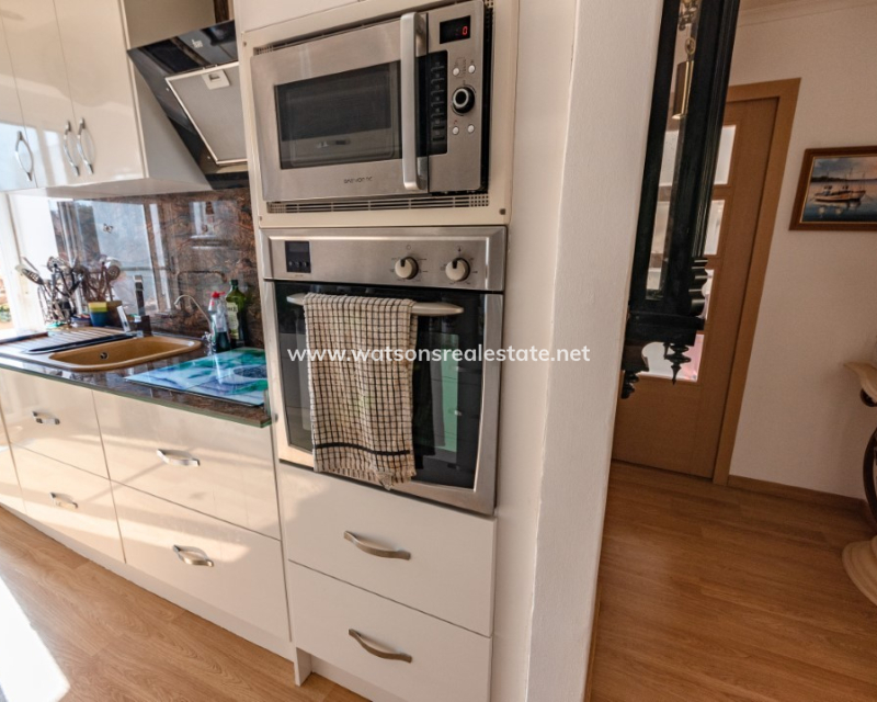 Venta - Chalet Independiente - Urb. La Marina