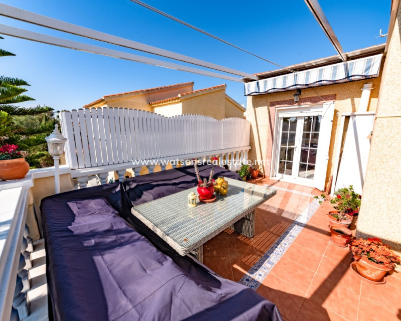 Venta - Chalet Independiente - Urb. La Marina