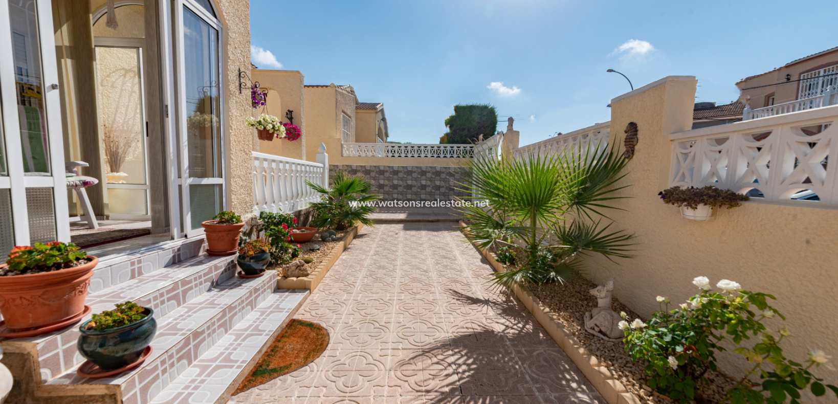 Venta - Chalet Independiente - Urb. La Marina
