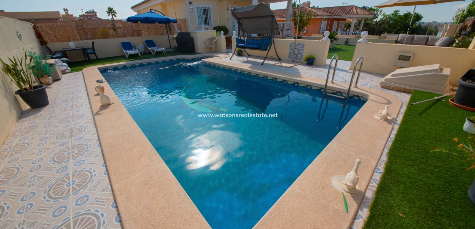 Venta - Chalet Independiente - Urb. La Marina