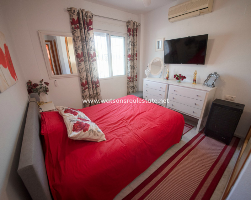 Venta - Chalet Independiente - Urb. La Marina