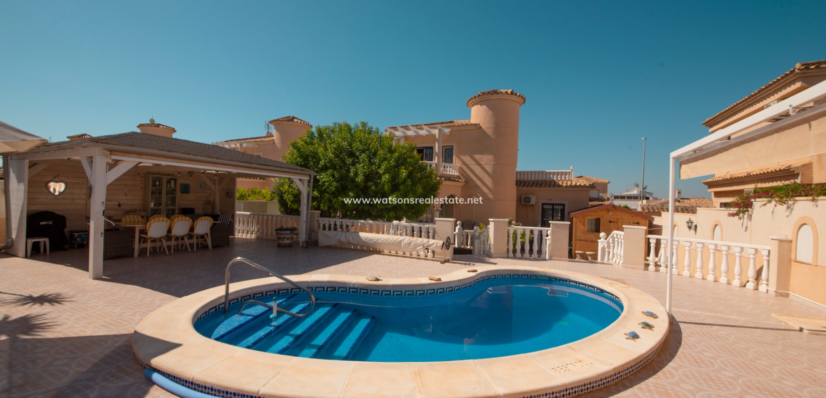 Venta - Chalet Independiente - Urb. La Marina