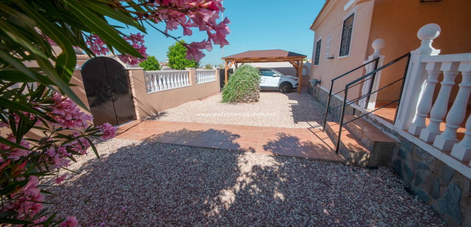 Venta - Chalet Independiente - Urb. La Marina