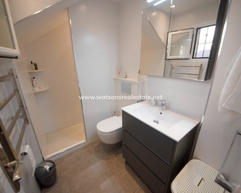 Venta - Chalet Independiente - Urb. La Marina