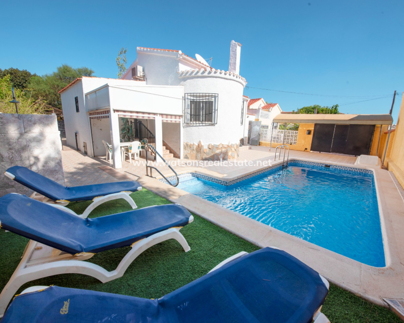 Venta - Chalet Independiente - Urb. La Marina