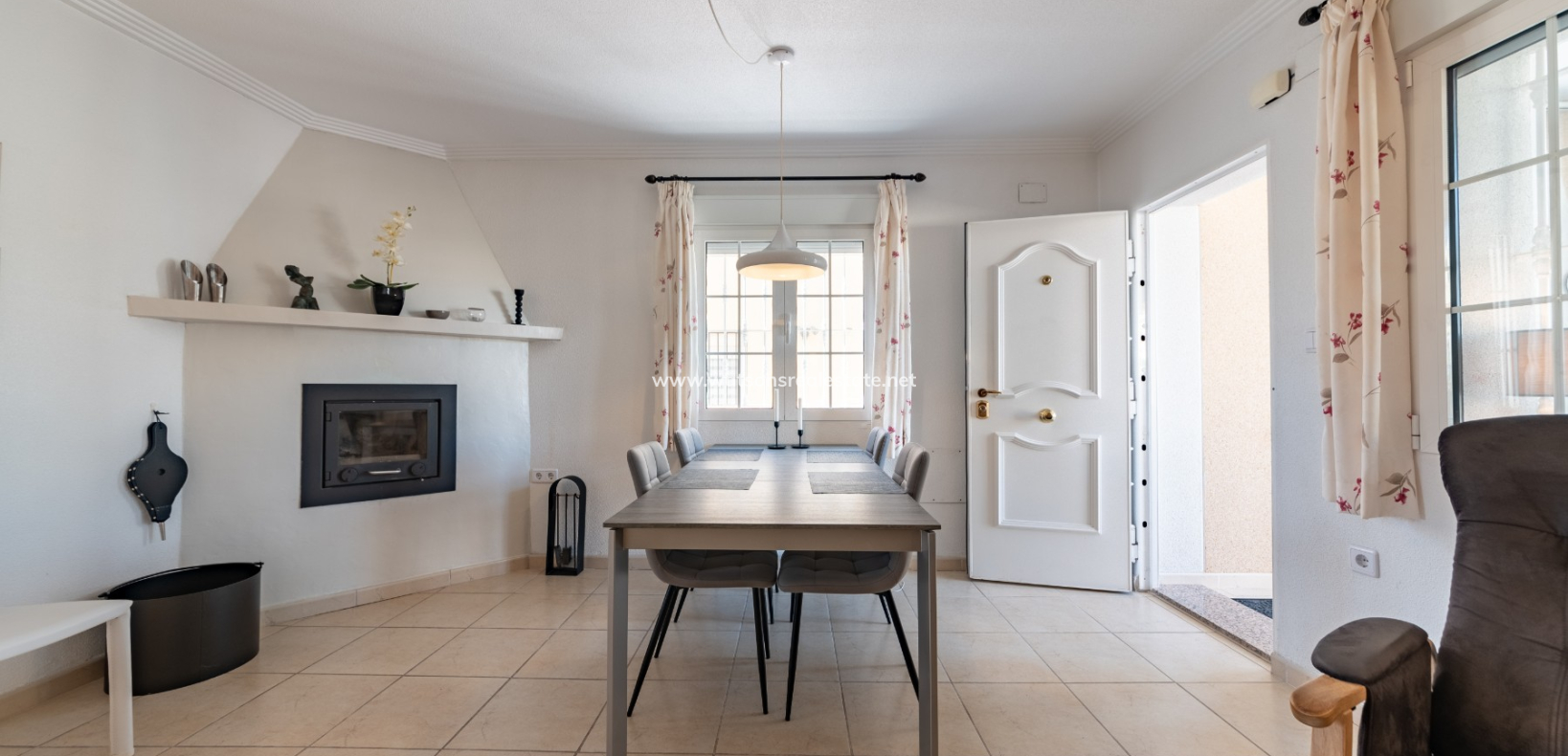 Venta - Chalet Independiente - Urb. La Marina