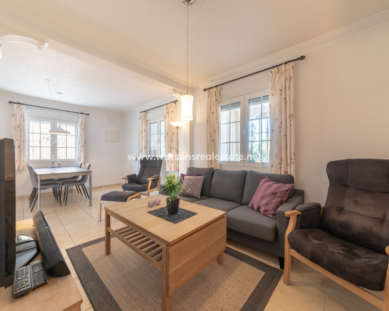Venta - Chalet Independiente - Urb. La Marina