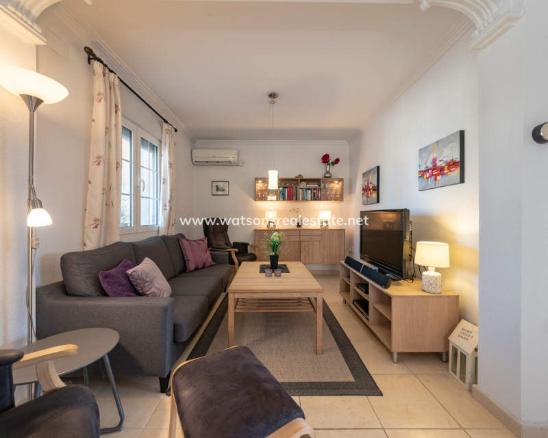 Venta - Chalet Independiente - Urb. La Marina