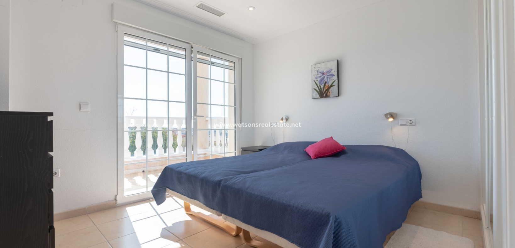 Venta - Chalet Independiente - Urb. La Marina