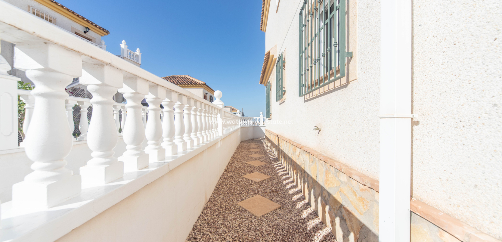 Venta - Chalet Independiente - Urb. La Marina