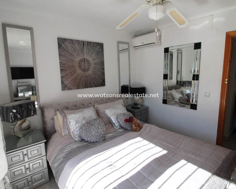 Venta - Chalet Independiente - Urb. La Marina