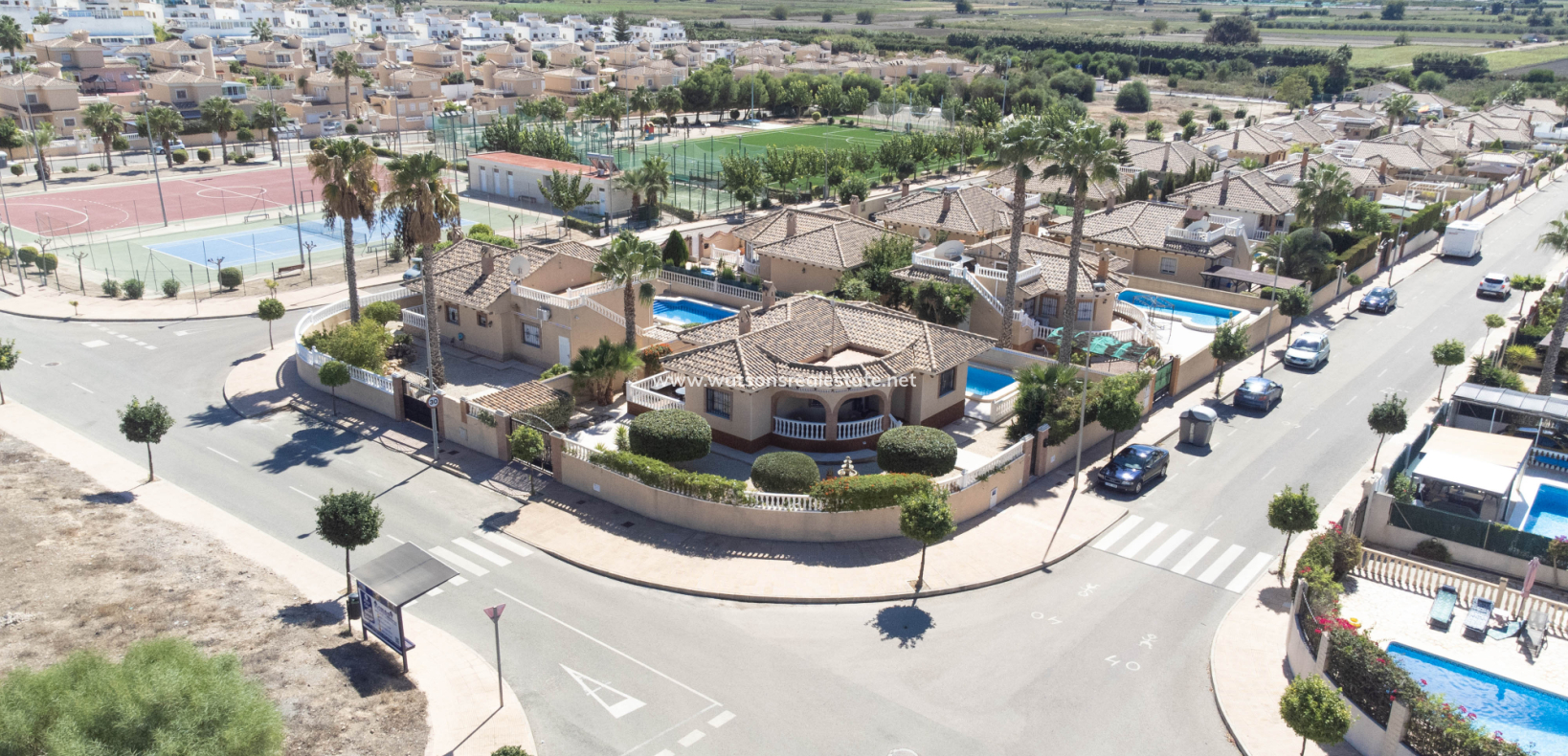 Venta - Chalet Independiente - Urb. La Marina
