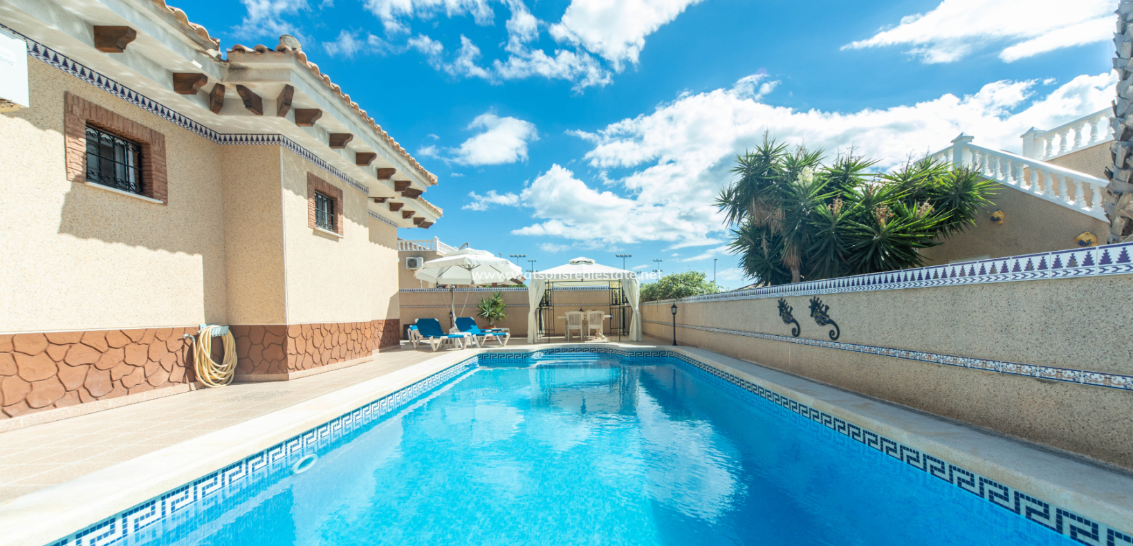 Venta - Chalet Independiente - Urb. La Marina