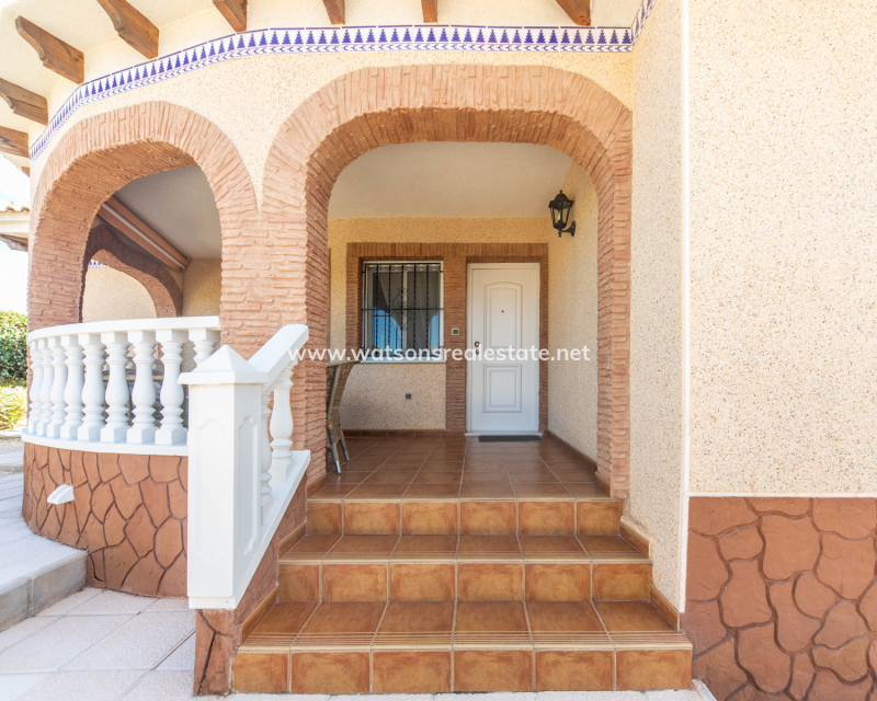 Venta - Chalet Independiente - Urb. La Marina