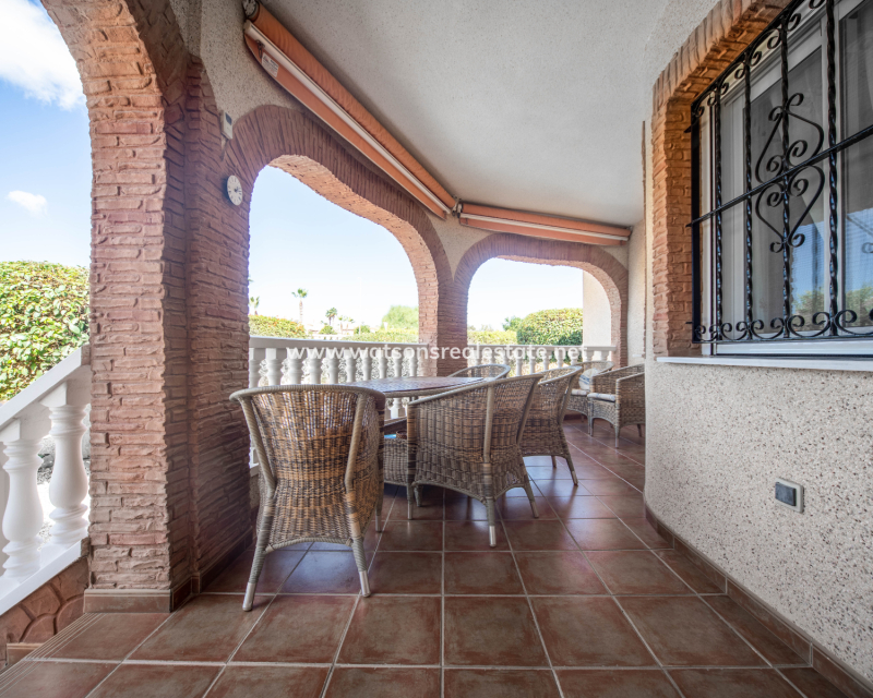Venta - Chalet Independiente - Urb. La Marina