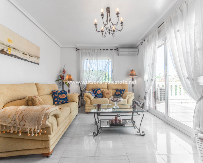 Venta - Chalet Independiente - Urb. La Marina